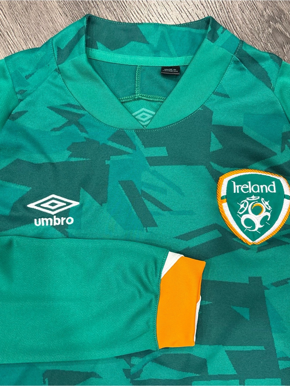 Republic of Ireland 2022/2023 Long Sleeve Football Kit, Umbro, Mens Small